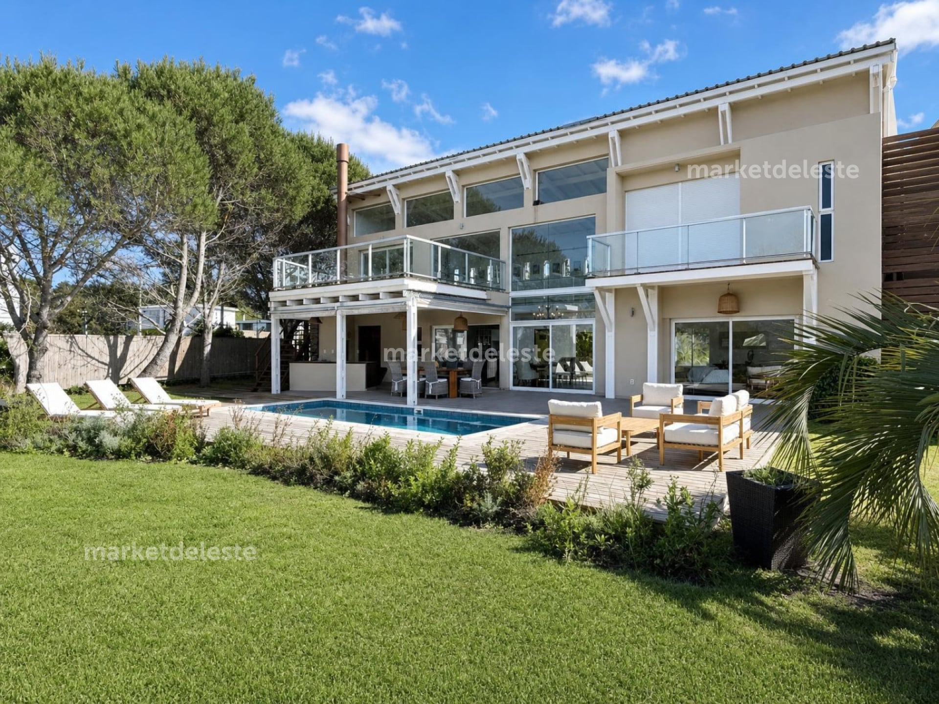 CASA EN VENTA - LAGUNA BLANCA MANANTIALES