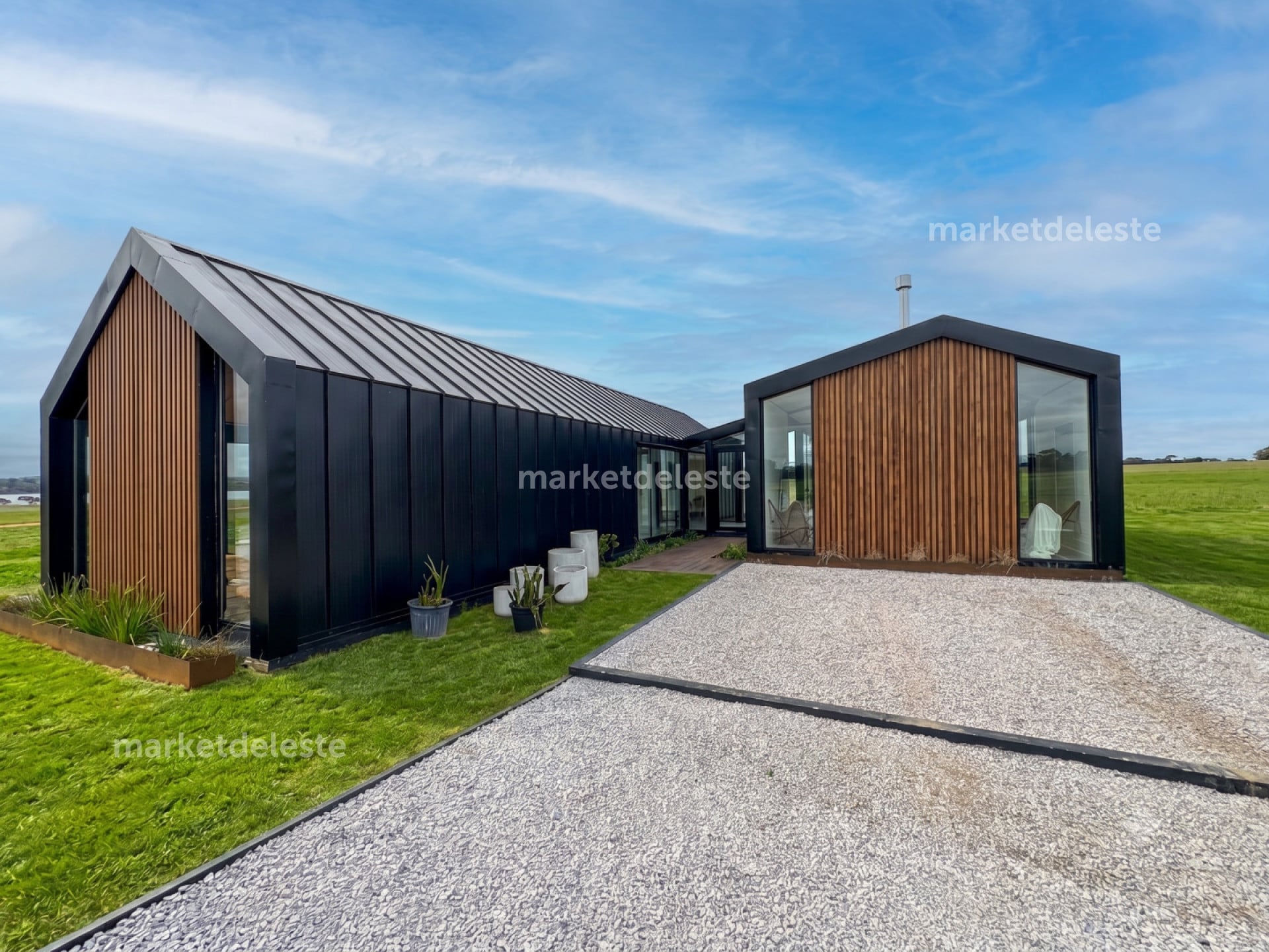 CASA A ESTRENAR EN LAGUNA DE LOS CISNES